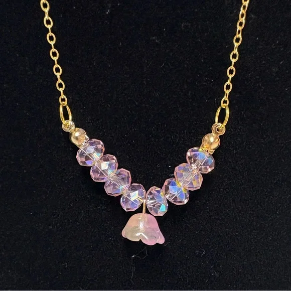 Pink flower necklace and earring set - Picture 4 of 7